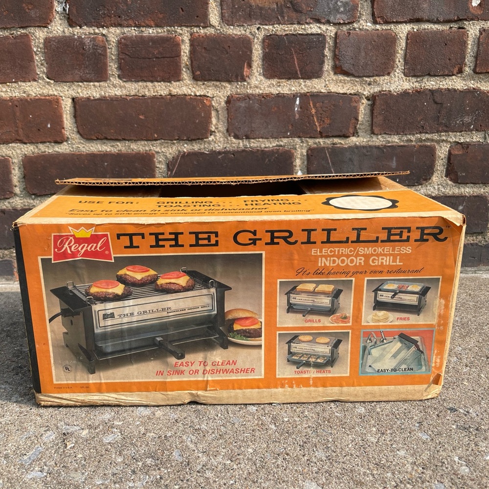 VINTAGE Regal The Griller Electric/Smokeless Indoor Grill